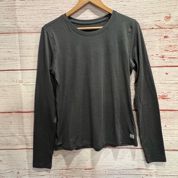 Vuori Tops - Vuori Long Sleeve Lux Crew Tee in Charcoal Heather Sz M